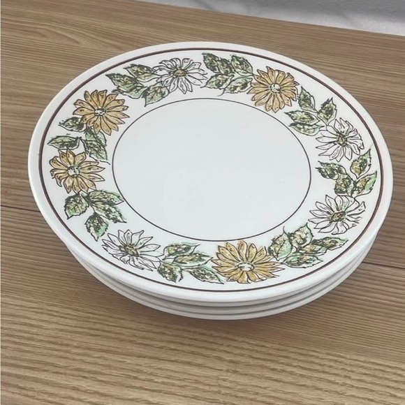 vintage Taylor Smith & Taylor "Daisy Wreath Green"  dinner plates - Picture 1 of 8